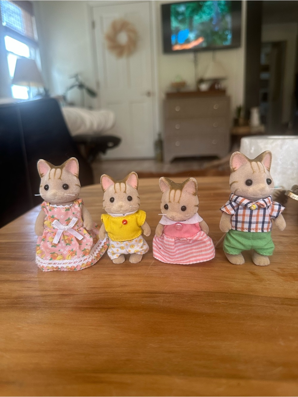 Calico Critters cat family of 4